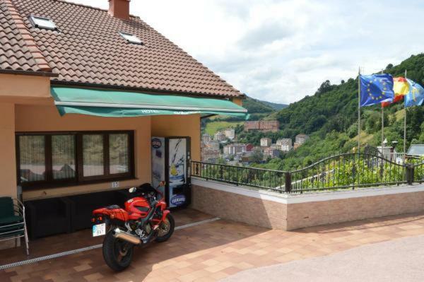 Hotel Ana Cangas De Narcea Εξωτερικό φωτογραφία