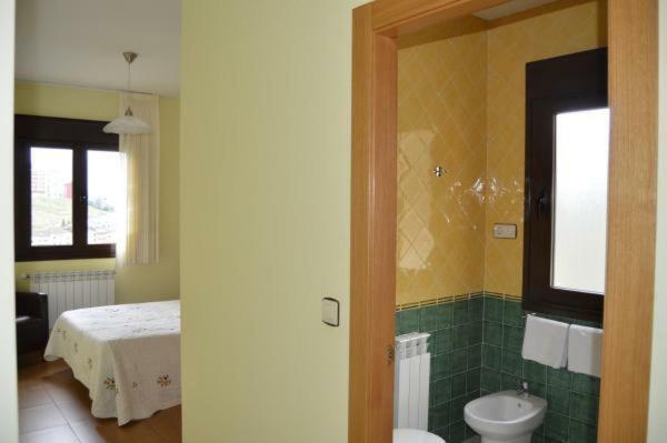 Hotel Ana Cangas De Narcea Εξωτερικό φωτογραφία